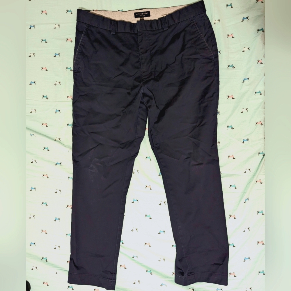 EUC Banana Republic men's tech motion Aiden Chino cotton pants,Navy blue,36x30
